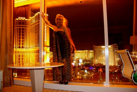 ���-�����